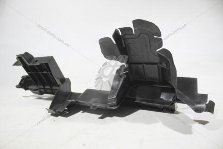 Дефлектор радиатора левый (16595-25030) TOYOTA 1659525030