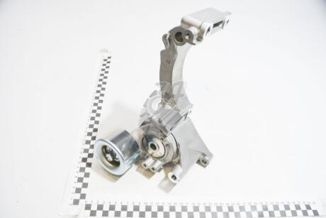 Натягувач поліклінового ременя LC200 (08-) 4.5d (16620-51011) TOYOTA '1662051011