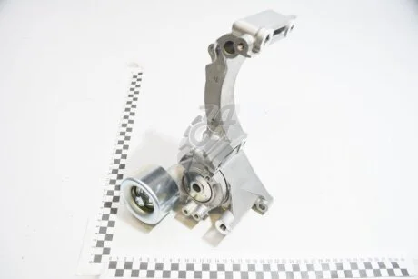 Натягувач поліклінового ременя LC200 (08-) 4.5d (16620-51011) TOYOTA '1662051011