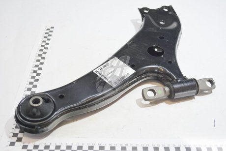 Важіль підвіски пер ниж прав (48068-48070) TOYOTA '48068-48070