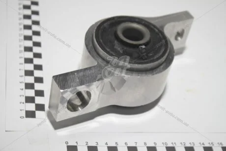 Сайлентблок рычага пер ниж лев зад Lexus GS (06-) (48076-30030) TOYOTA 4807630030