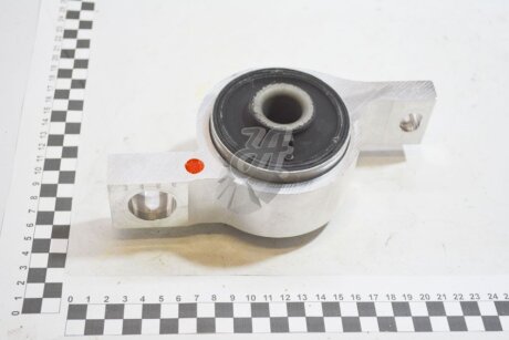 Сайлентблок рычага пер ниж лев зад (48076-30040) TOYOTA '48076-30040