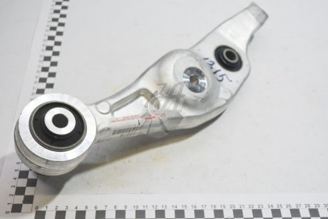 Важіль підвіски передній правий (48620-50070) TOYOTA 4862050070
