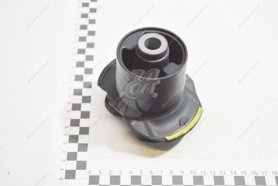 Сайлентблок важеля (48725-58010) TOYOTA '4872558010 (фото 1)
