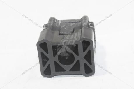 Втулка стабілізатора переднього (48815-33160) TOYOTA '48815-33160