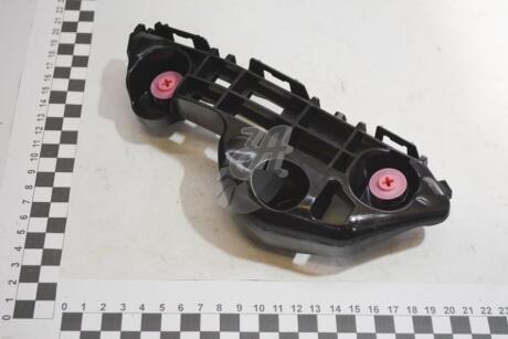 Крепёж переднего бампера (52535-33060) TOYOTA 5253533060