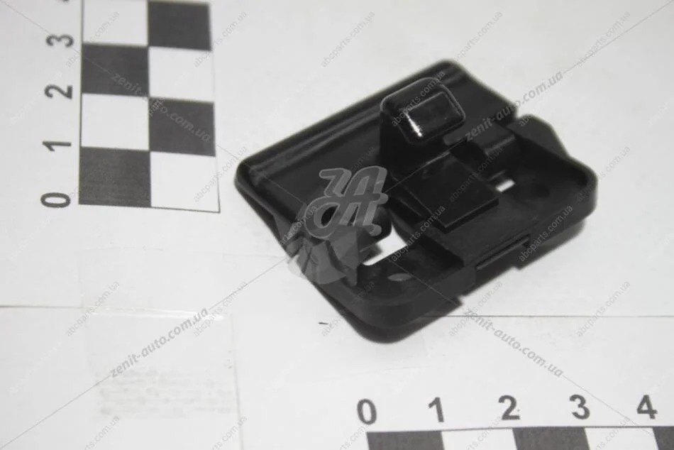 Замок кришки ящика рукавички (58908-33030) TOYOTA 5890833030 (фото 1)