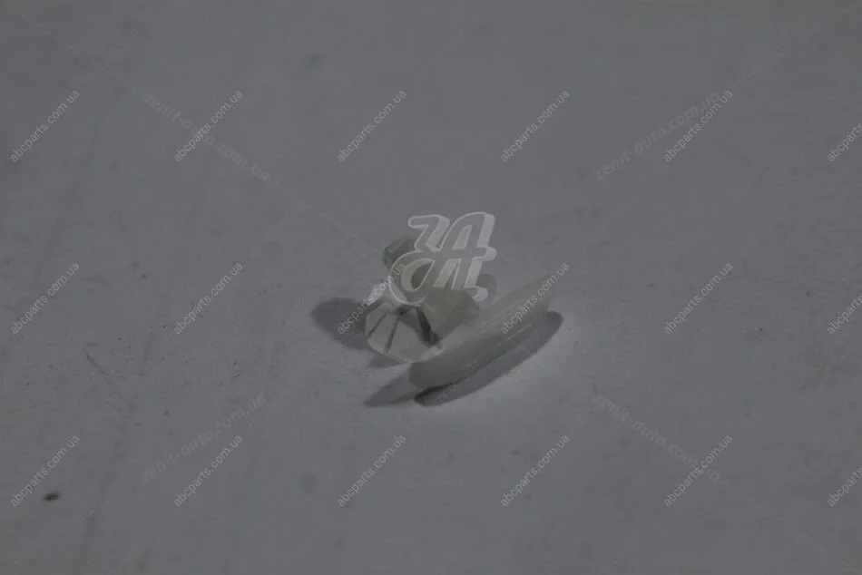 Кліпса ущільнювача двері LC200 (17-) 4,5d Toyota TOYOTA '6786752010 (фото 1)