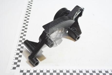 Ролик направляющий поликлинового ремня с кронштейном LC200 (08-) 4.5d (88420-60340) TOYOTA 8842060340