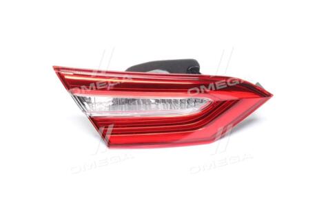 Фонарь задний внутренний левый Toyota Camry USA (18-) хром TYC '175770001N