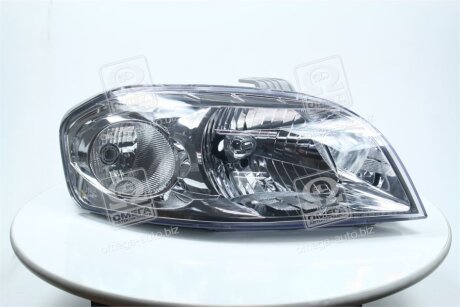 Фара права з моторчиком Chevrolet Aveo T250 (06-) седан (20-B081-A5-2B) TYC '20B081A52B