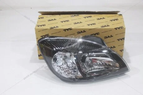 Фара права з моторчиком KIA Rio (10-) (20-E101-05-2B) TYC '20E101052B