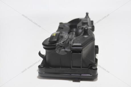 Клапанна кришка ГБЦ VW Passat B7 2,0TDI VAG '03L103469R
