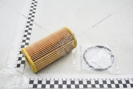 Фiльтр масляный VW Golf (04-14), Passat, Jetta (06-)/Seat Leon (06-13)/Skoda Octavia 2.0, 2.5 (04-08) VAG 06D115562