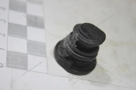 Пробка резьбовая (пластик) Audi 1.6D, 2.0D VAG 06L103801D