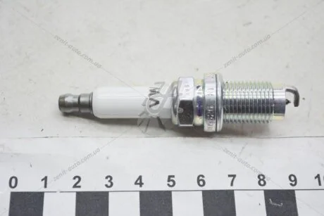 Свеча зажигания Longlife VW Jetta (11-), Passat (08-15), Tiguan (08-18)/Skoda Superb 1.4 (08-14) VAG 101905626