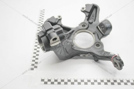 Кулак поворотный левый VW Caddy, Golf, Jetta/Audi A3/Skoda Octavia, Yeti/Seat Leon, Toledo (04-18) VAG 1K0407255T