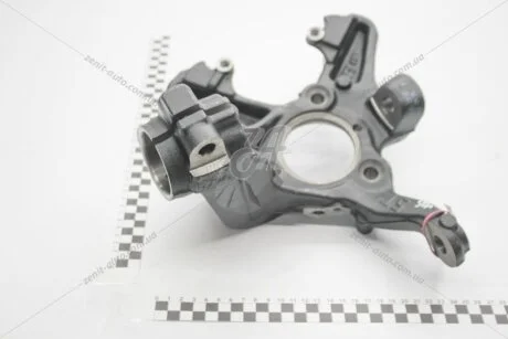 Кулак поворотний лівий VW Caddy, Golf, Jetta/Audi A3/Skoda Octavia, Yeti/Seat Leon, Toledo (04-18) VAG 1K0407255T