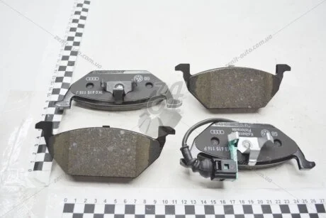 Колодки тормозные перед (компл) VW Caddy (04-15), Golf (04-14)/Audi A3/Skoda Octavia (04-13), Yeti (10-18) VAG 1K0698151F