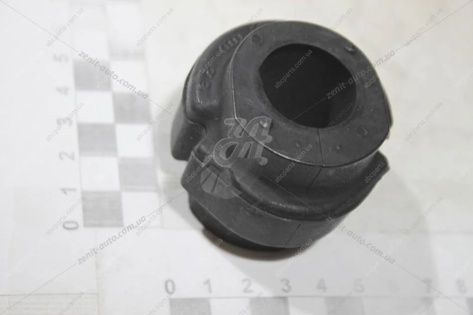 Втулка стабилизатора VW Passat (97-05)/Audi A4-A8 (08-)/Skoda Superb (02-08) VAG 4D0411327G (фото 1)
