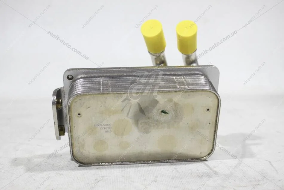 Радіатор масляний КПП AUDI/VW VAG 4G0317021AR (фото 1)