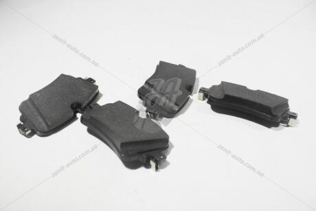 Колодки тормозные задн (компл) VW Touareg (18-)/Audi Q7 (16-), Q8 (19-) VAG '4M0698451BN