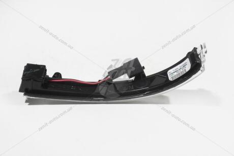 Повторювач поворота дзеркала правого VW Jetta IV Passat B7 VAG '5C6949102