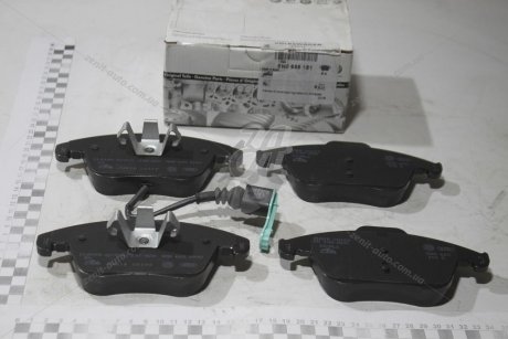 Колодки тормозные перед (компл) VW Tiguan (08-18)/ Audi Q3 (12-18) VAG 5N0698151