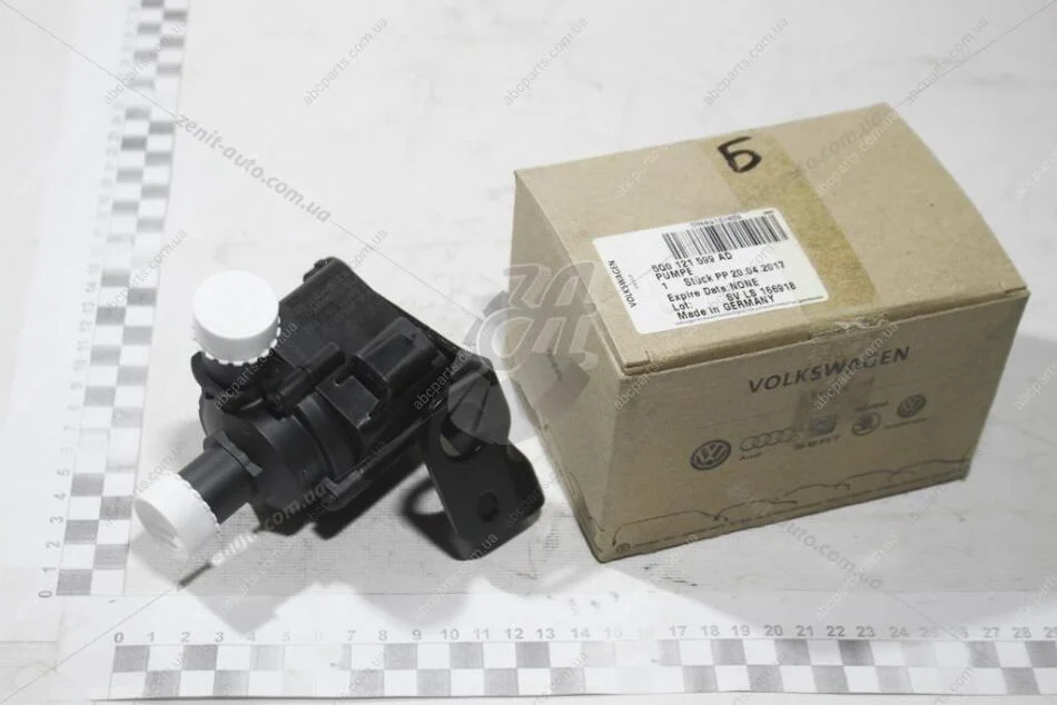 Насос водяний (Помпа) додатковий VW Golf (16), Jetta (20-21), Sharan 2.0 (16-21)/Audi A3/Skoda Kodiaq (17-21) VAG 5Q0121599AD (фото 1)