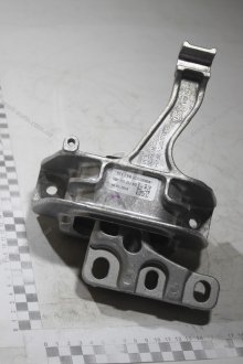 Опора ДВС права VW Tiguan (18-21), Jetta (20-21) VAG 5Q0199262BQ