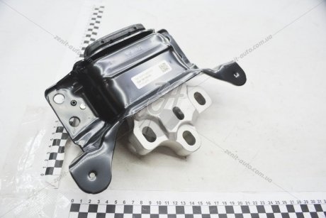 Опора КПП VW Golf (17-), Passat/Skoda Superb (15-), Karoq (18-)/Seat Ateca, Leon 1.4, 1.6, 1.8, 2.0 (17-) VAG 5Q0199555BJ