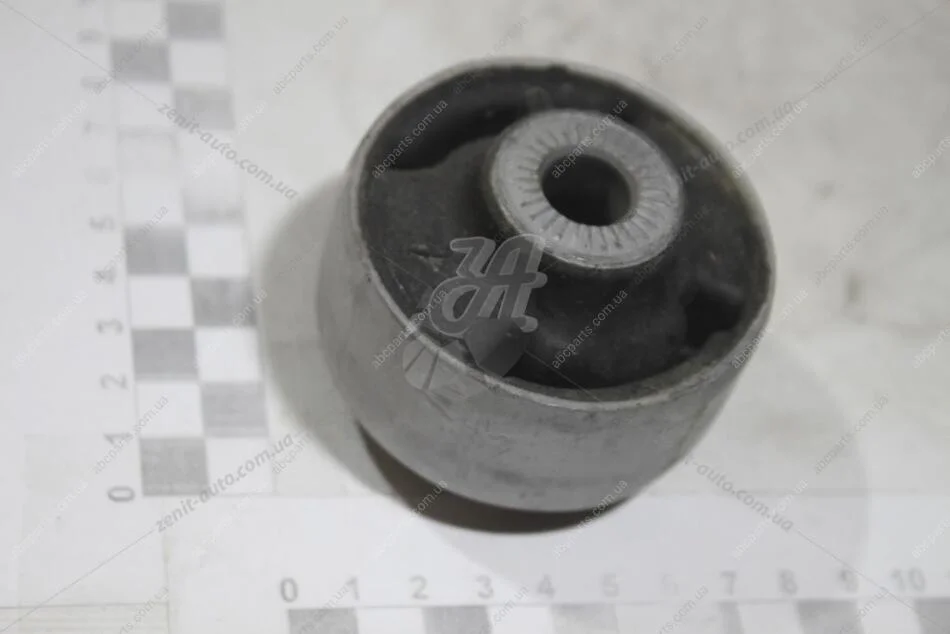 Сайлентблок важеля VW Touran, Tiguan (16-), Arteon/Skoda Kodiaq/Seat Leon (17-), Ateca (16-) VAG 5Q0407183K (фото 1)