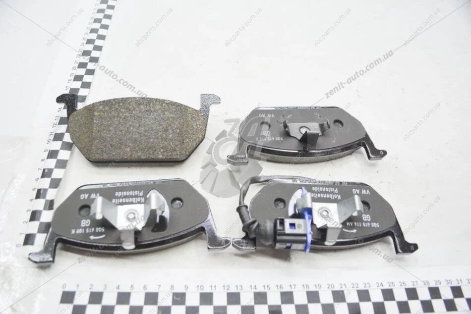 Колодки гальмівні перед (компл) VW Golf/Skoda Octavia/Seat Leon (13-)/Audi A3 (13-16) VAG 5Q0698151C (фото 1)