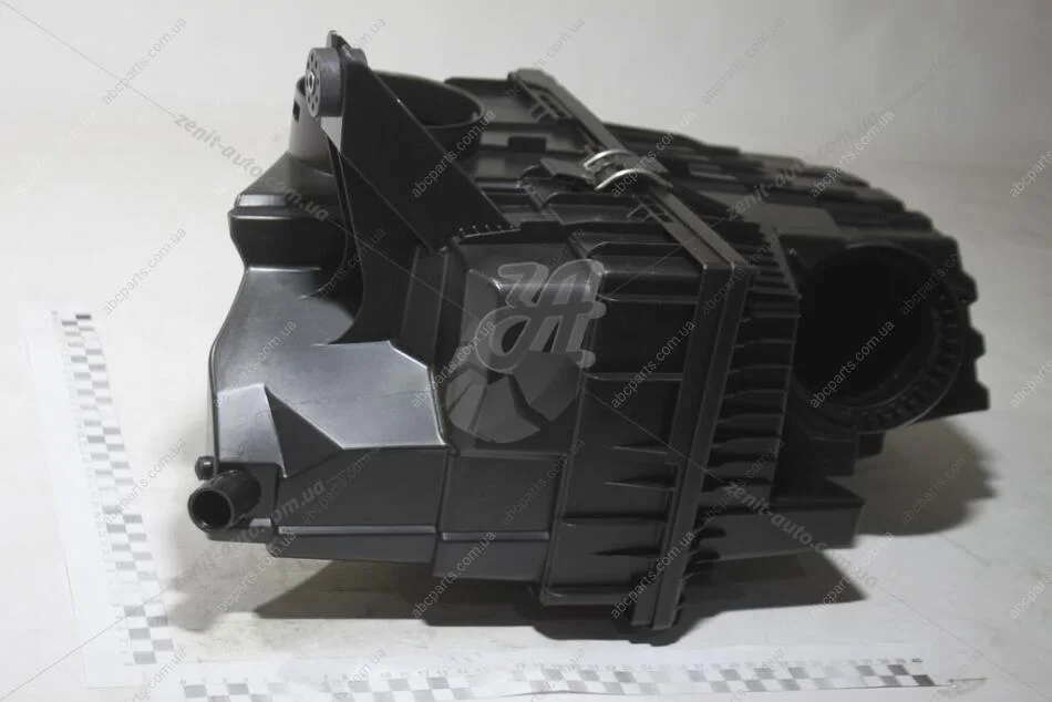 Корпус повітряного фільтра VW T6 2.0D, 2.3 (16-) VAG 7E0129607T (фото 1)