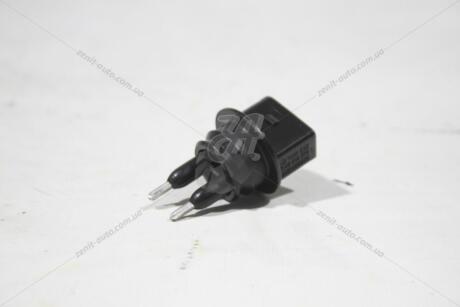Датчик рівня рідини омивача AUDI/VW VAG 7M0919376