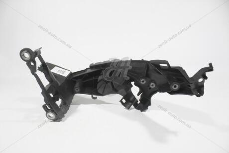Кронштейн кріплення фари правої Audi A4 10> VAG '8K0805608B