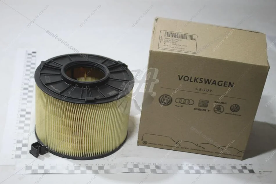 Фильтр воздушный Audi 2.0 (15-) VAG 8W0133843E (фото 1)