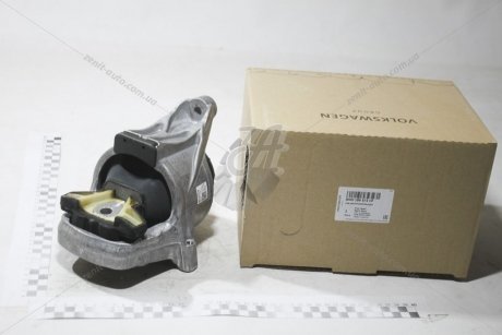 Опора ДВС права Audi A4, A5 2.0D (16-) VAG 8W0199372CP