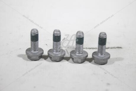Колодки гальмівні перед (компл) VW Passat (15-), Golf (13-), Caddy, Touran (16)/Skoda Octavia (13-17)/Seat Leon(17-) VAG JZW698151AN