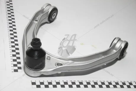Важіль передній верхній VW Touareg (03-10)/Audi Q7 (07-) VIKA Vika 24070591201