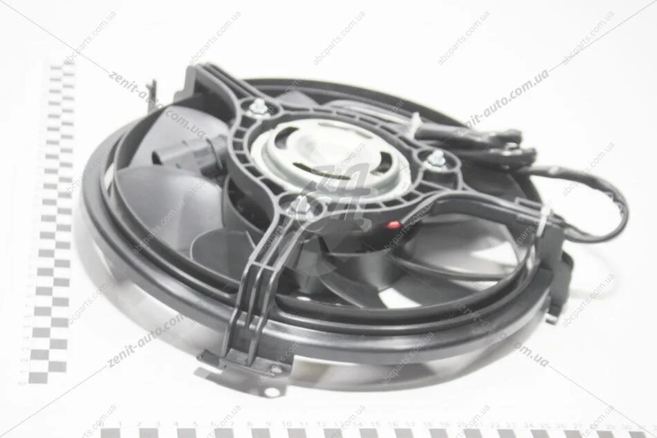 Вентилятор радіатора Skoda Superb/VW Passat B5 /Audi A4, A6, A8 (98-05) 250W; 280мм VIKA Vika 99590017801 (фото 1)